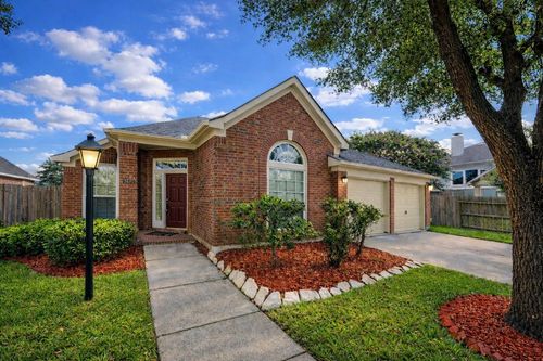 3906 Shadow Cove Dr, Houston, TX, 77082-5646 | Card Image