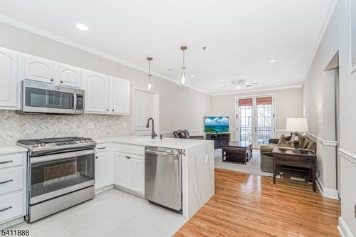 apt-303-501 9th St, Hoboken, NJ, 07030-2185 | Card Image