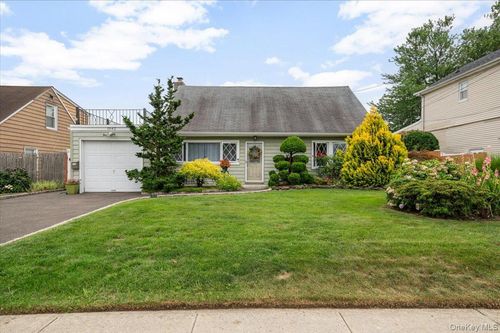 1042 Jefferson Street, Hempstead, NY, 11510 | Card Image