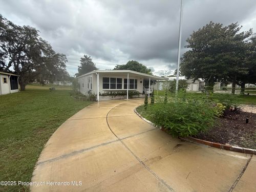 8216 Stockholm St, Brooksville, FL, 34613-5621 | Card Image