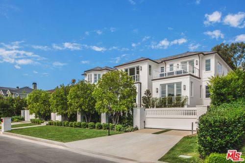 755 Napoli Dr, Pacific Palisades, CA, 90272-4513 | Card Image