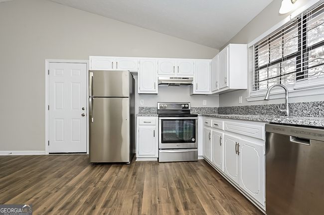 10301 Canyon Trl, House other with 3 bedrooms, 2 bathrooms and null parking in Jonesboro GA | Image 6