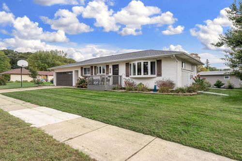1807 2nd Ave Nw, Austin, MN, 55912-4601 | Card Image