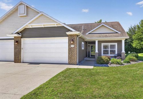 1717 Oak Hollow Lane, FOX CROSSING, WI, 54956 | Card Image