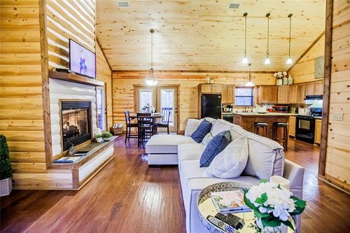 47 Muscadine Trl, Broken Bow, OK, 74728 | Card Image