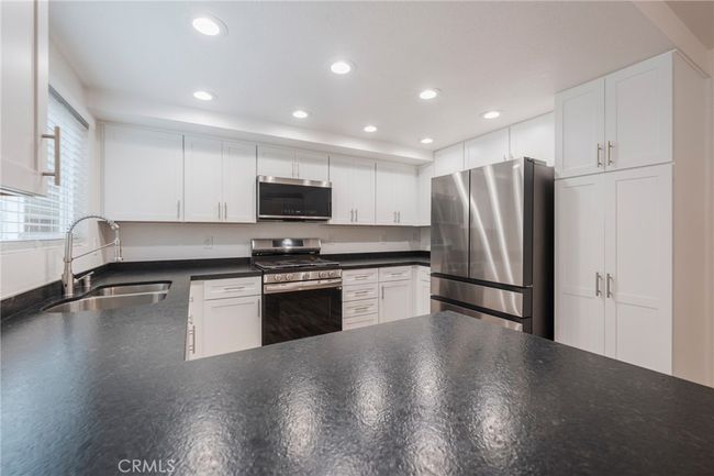 UNIT-11 - 2254 Gaviota Ave, Condo with 2 bedrooms, 3 bathrooms and 2 parking in Signal Hill CA | Image 18