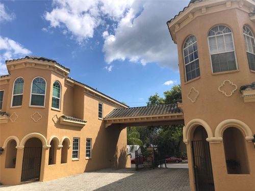 2903 Hansen Manor Ln, TAMPA, FL, 33611-2858 | Card Image