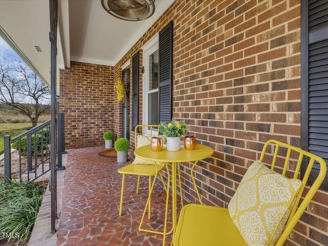 08-Front Porch | Image 11