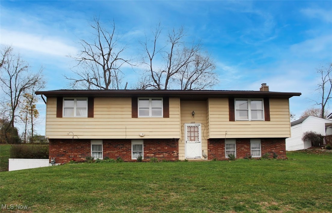 Lakewood Dr, Zanesville, OH 43701