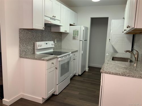 401 Cabot Ct E, Saint James, NY, 11780-3331 | Card Image