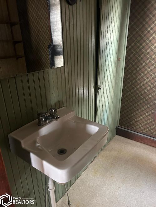 304 E Mill St, Goldfield, IA, 50542-5082 | Card Image