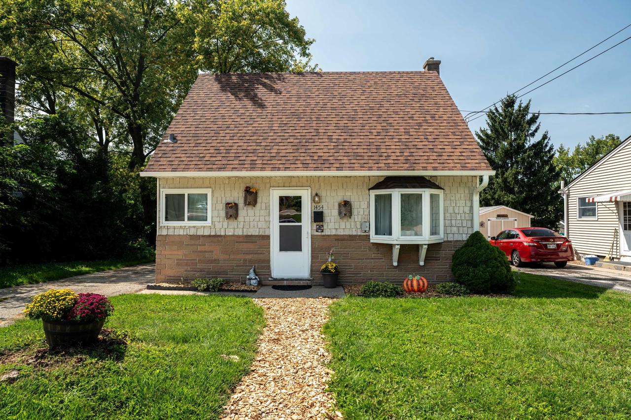 Cleveland Ave, Waukesha, WI 53186