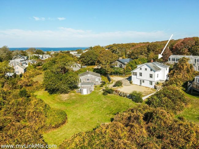 10 Mollys Way, House other with 3 bedrooms, 2 bathrooms and null parking in Chilmark MA | Image 27