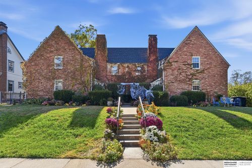 5121 Capitol Ave, Omaha, NE, 68132-2851 | Card Image