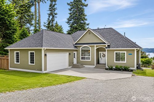 9924 Sunset Dr, La Conner, WA, 98257-9350 | Card Image