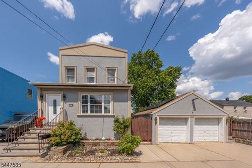 4 Jeanette St, Carteret, NJ, 07008-3110 | Card Image