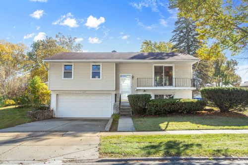 669 White Pine Rd, Buffalo Grove, IL, 60089-3353 | Card Image