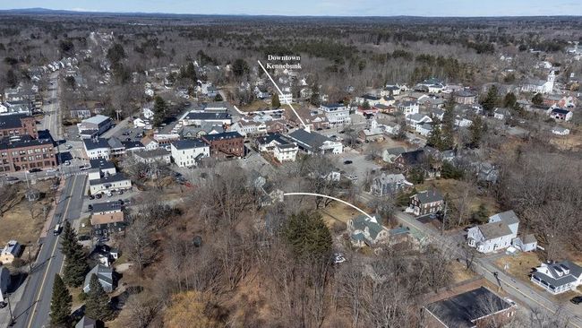 APT-5 - 13 Grove St, Condo with 3 bedrooms, 2 bathrooms and null parking in Kennebunk ME | Image 30