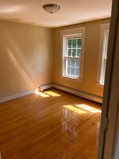 70 Walnut St, Putnam, CT, 06260-1738 | Card Image