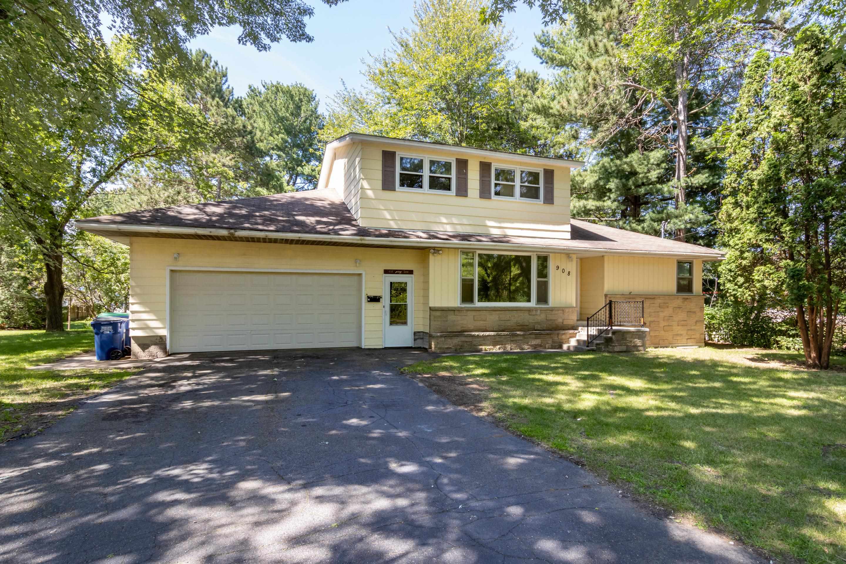 River St, Schofield, WI 54476