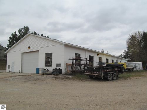 116 E Bremer St, Tustin, MI, 49688 | Card Image