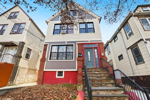 277 Van Nostrand Ave, Jersey City, NJ, 07305-2118 | Card Image