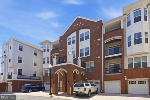 207-9204 Charleston Dr, Manassas, VA, 20110-2829 | Card Image