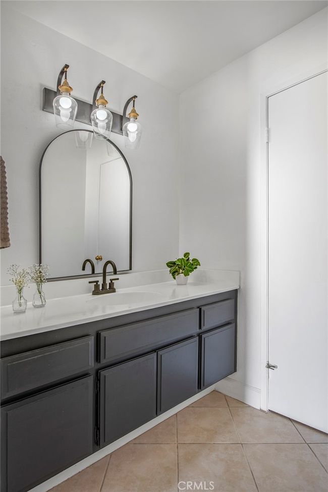 APT-53 - 15511 Sherman Way, Condo with 2 bedrooms, 2 bathrooms and 1 parking in Van Nuys CA | Image 23