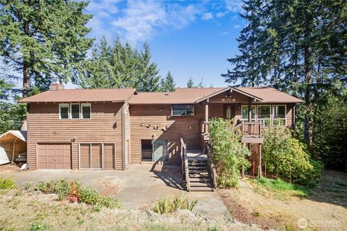 750 Ne Woods Ct, Bremerton, WA, 98311-2568 | Card Image