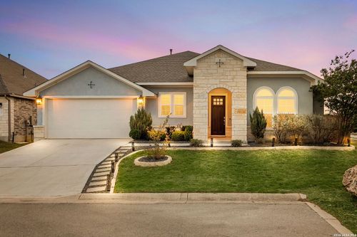 395 Borchers Blvd, New Braunfels, TX, 78132-1686 | Card Image