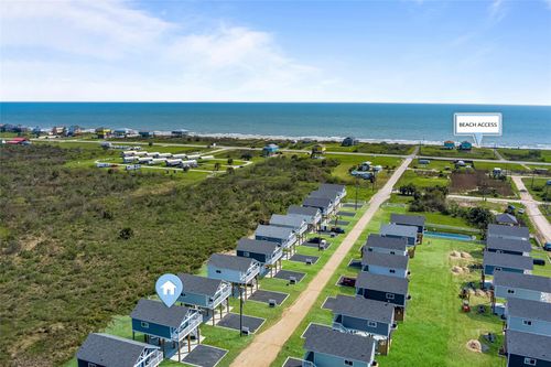 1084 Johnson Rd, Gilchrist, TX, 77617 | Card Image