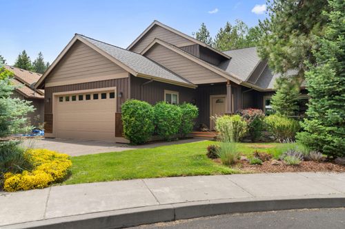 60863 Grand Targhee Dr, Bend, OR, 97702-8115 | Card Image