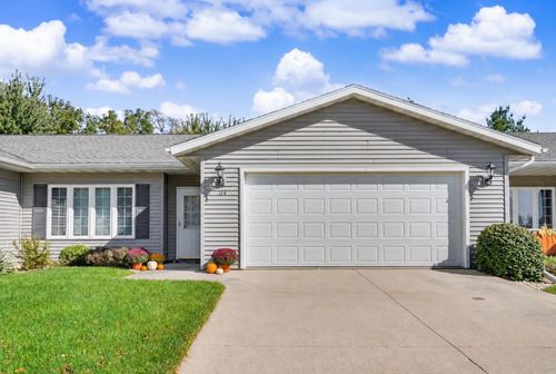 114 Cardinal Ct Sw, Independence, IA, 50644-2758 | Card Image