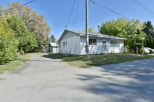 161 Rivington St, Carp, ON, K0A1L0 | Card Image
