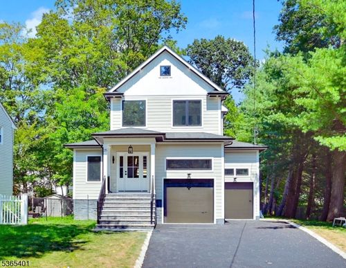 25 Wardell Rd, Livingston, NJ, 07039-4422 | Card Image