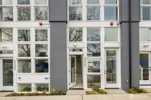 2219 25th Ave S, Seattle, WA, 98144 | Card Image
