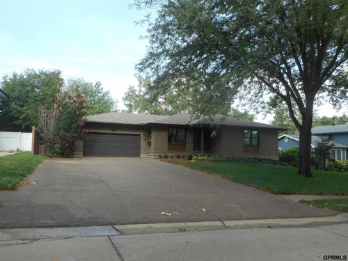 1118 Oke St, Papillion, NE, 68046-2813 | Card Image