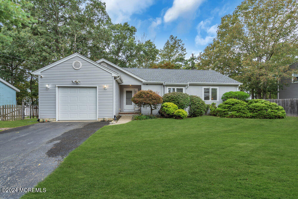 Admiral Ave, Manahawkin, NJ 08050