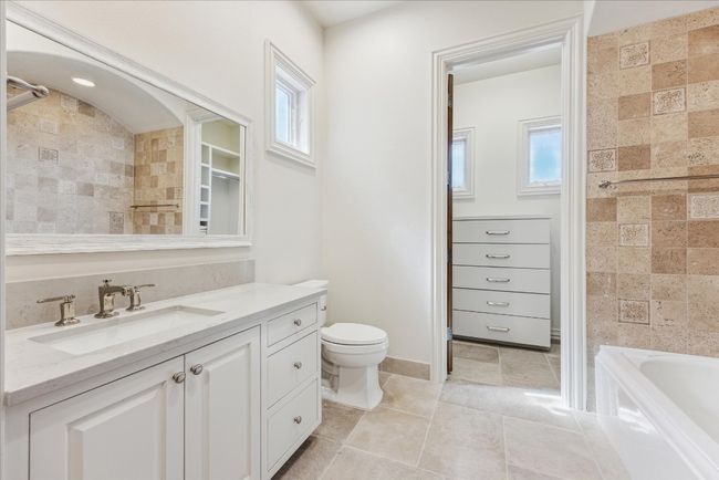 17607 Breakwater Dr, House other with 6 bedrooms, 9 bathrooms and 15 parking in Jonestown TX | Image 35