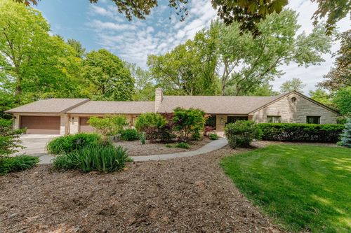 2045 Hawthorne Drive, Elm Grove, WI, 53122 | Card Image
