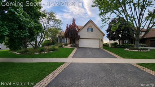 510 Boulder Lake Dr, Oxford, MI, 48371-3652 | Card Image
