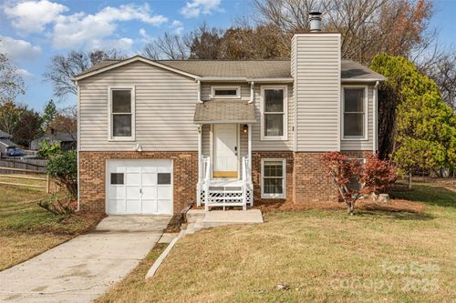 11031 Mallard Crossing Dr, Charlotte, NC, 28262-2602 | Card Image