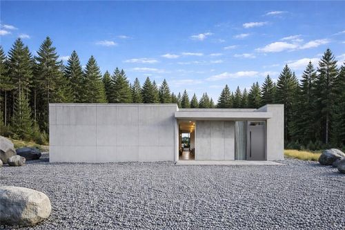 8095 Old Nc 86, Chapel Hill, NC, 27516-5142 | Card Image