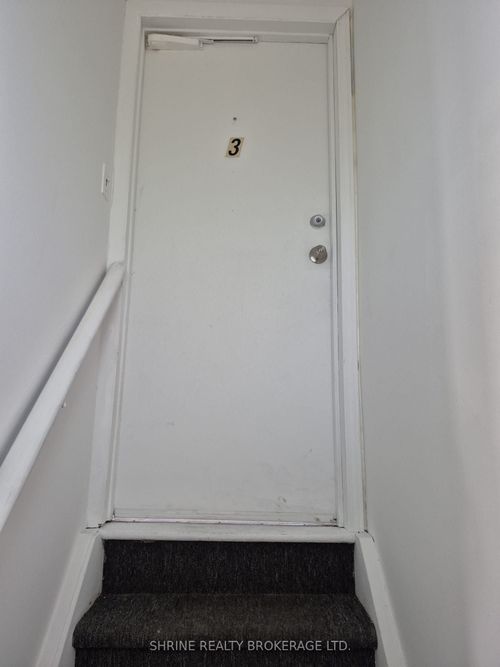 3-13 Sterling St, London, ON, N5Y1Y4 | Card Image