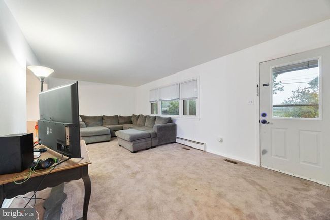 22286 Senedo Rd, House other with 3 bedrooms, 2 bathrooms and null parking in EDINBURG VA | Image 11