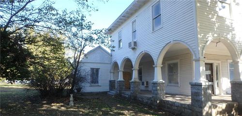 701 W Main St, Weir, KS, 66781-4013 | Card Image