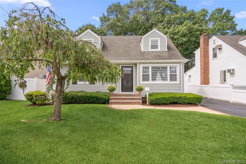 10 Alliance Street, Hempstead, NY, 11580 | Card Image