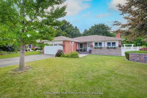 lower-19 Peacham Cres, North York, ON, M3M1S2 | Card Image