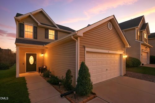 4454 Snowcrest Ln, Raleigh, NC, 27616-8839 | Card Image