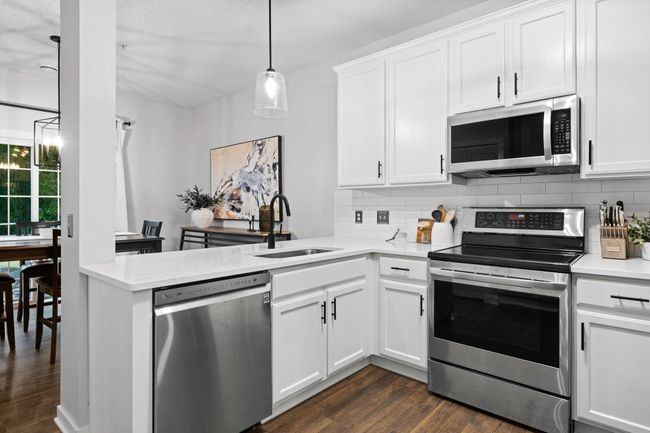 20-web-or-mls-17806 Elm Rd N-20.jpg | Image 10